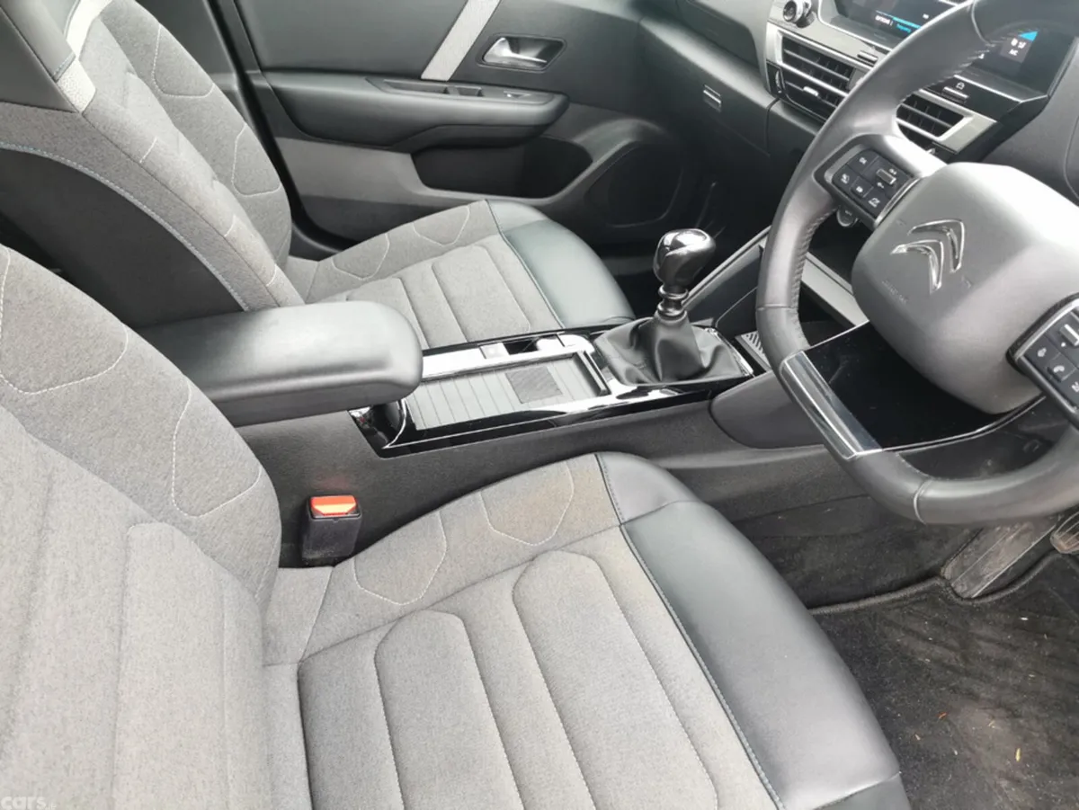 Citroen C4 Hatchback, Diesel, 2023, Grey