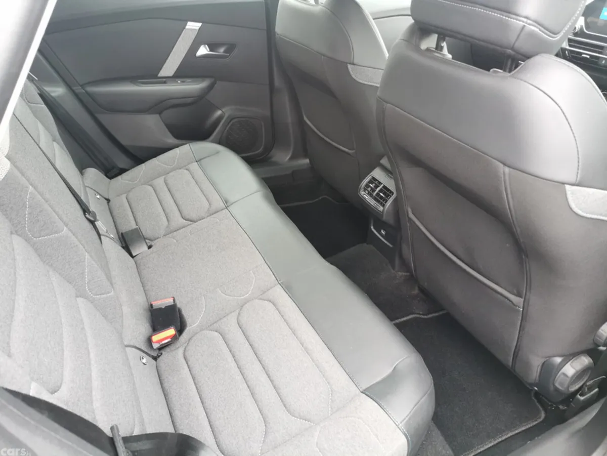 Citroen C4 Hatchback, Diesel, 2023, Grey