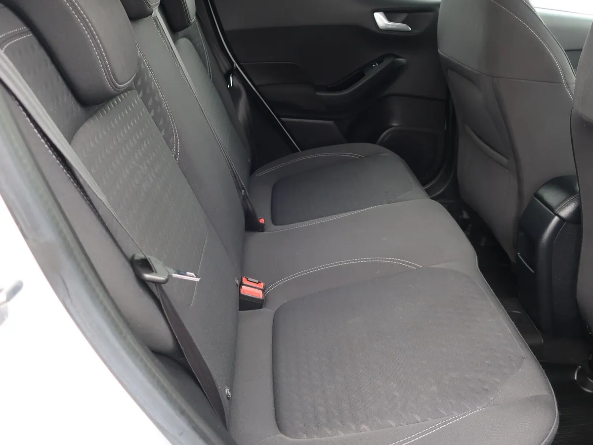 Ford Fiesta Hatchback, Petrol, 2021, White