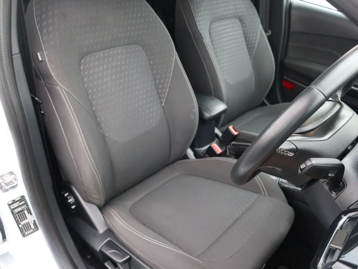 Ford Fiesta Hatchback, Petrol, 2021, White