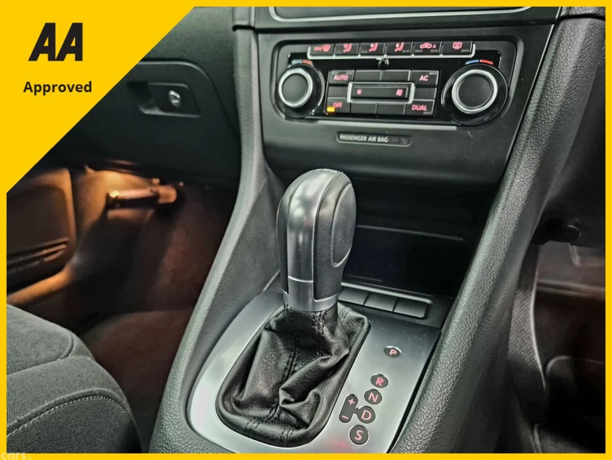Volkswagen Golf Hatchback, Petrol, 2012, White