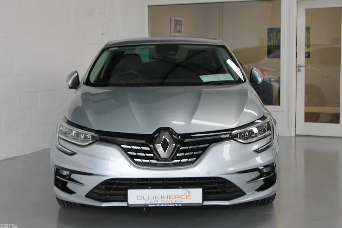 Renault Megane Saloon, Petrol, 2021, Silver