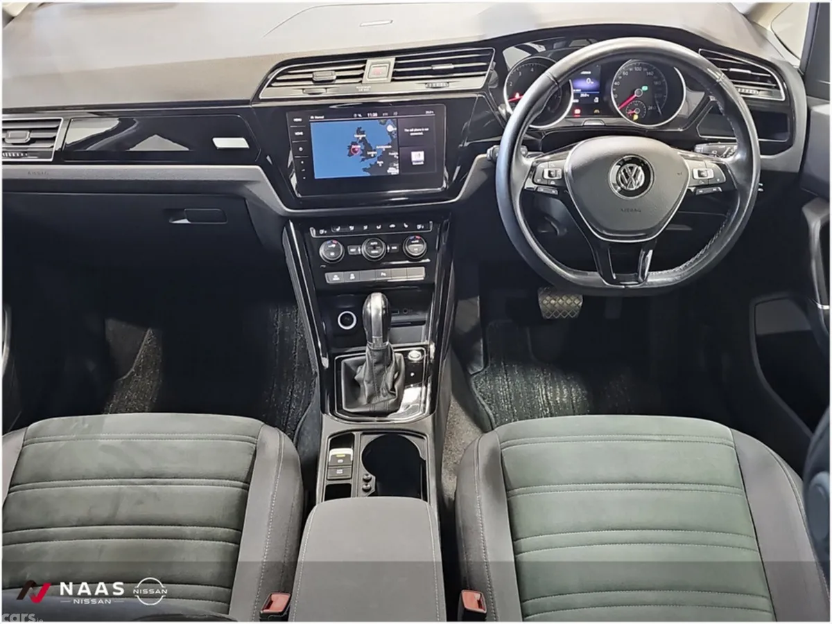 Volkswagen Touran SUV, Petrol, 2018, Blue