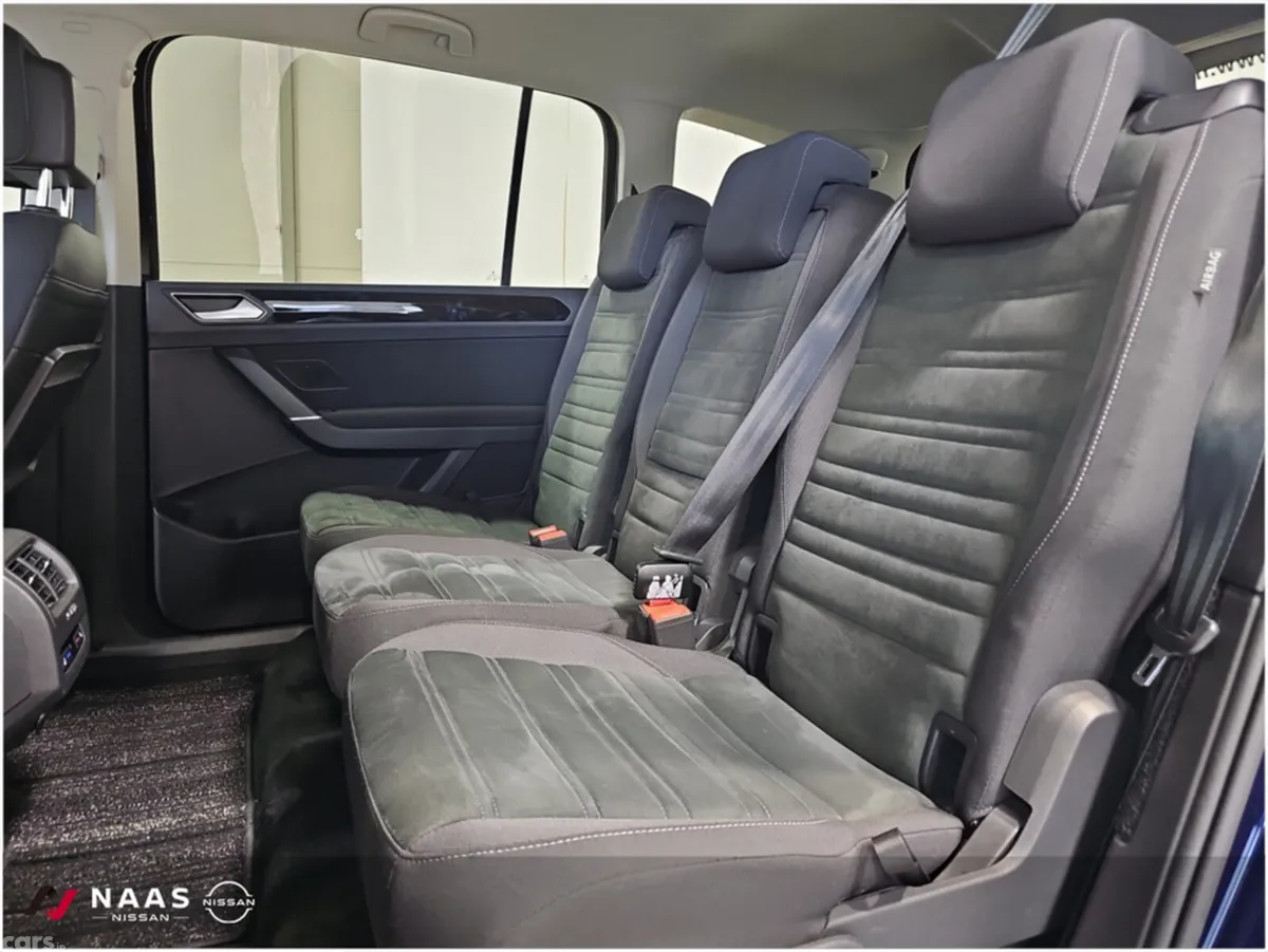 Volkswagen Touran SUV, Petrol, 2018, Blue