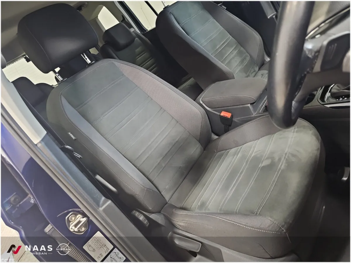 Volkswagen Touran SUV, Petrol, 2018, Blue
