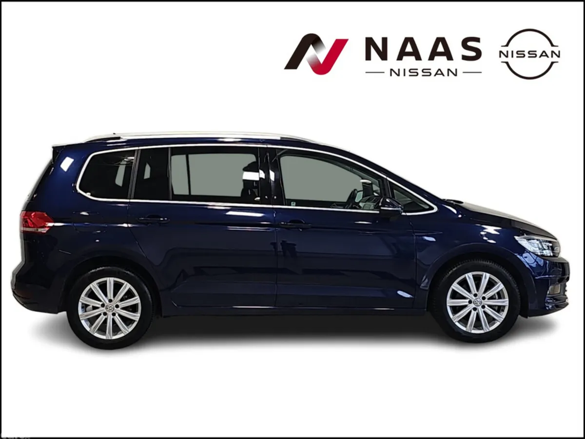 Volkswagen Touran SUV, Petrol, 2018, Blue