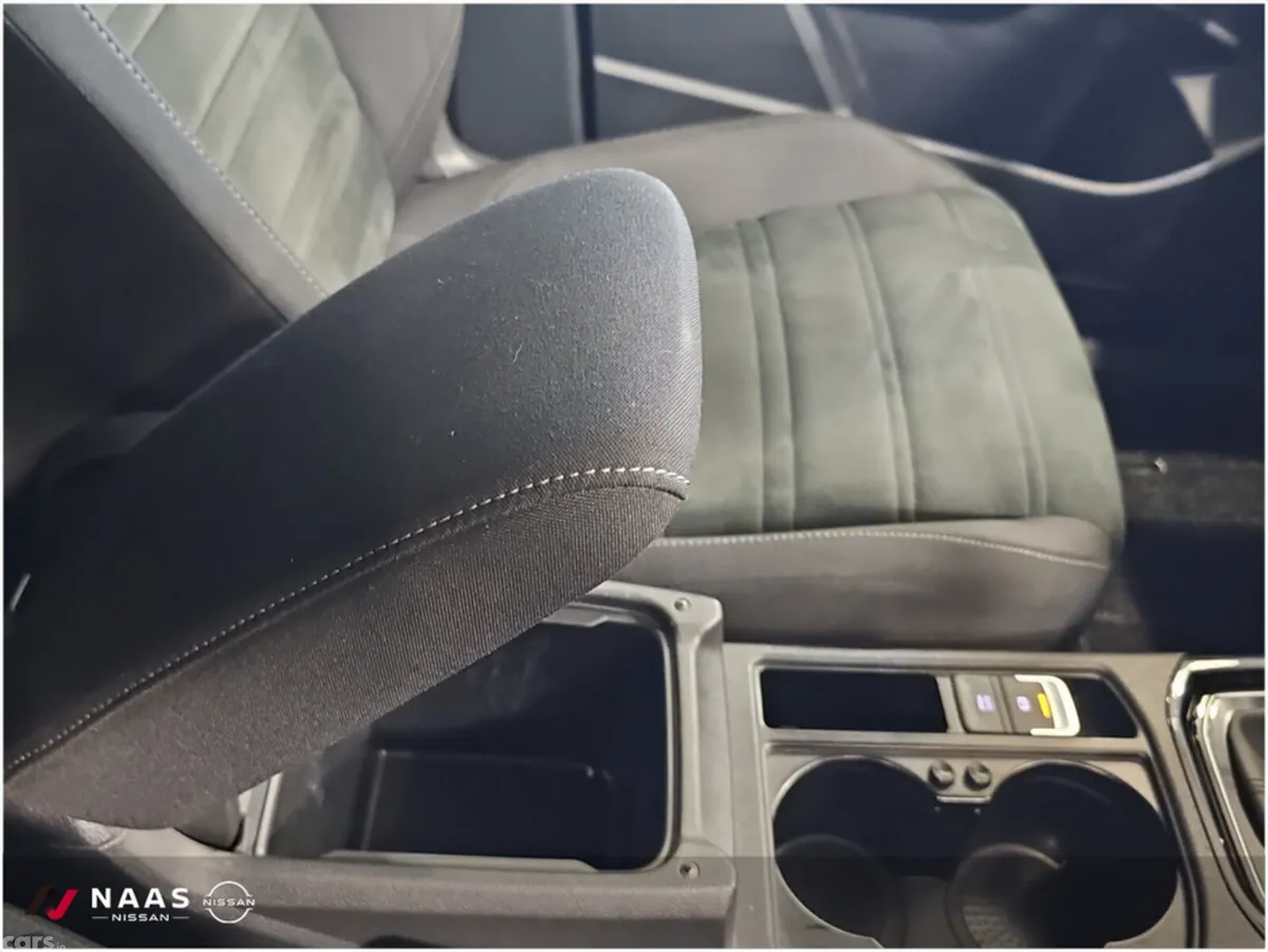 Volkswagen Touran SUV, Petrol, 2018, Blue