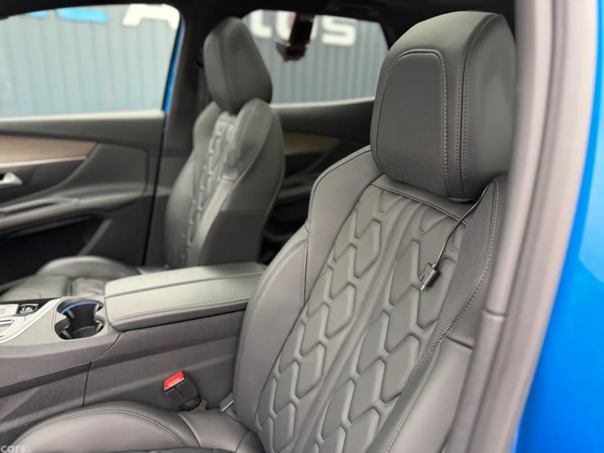 Peugeot 3008 SUV, Diesel, 2021, Blue
