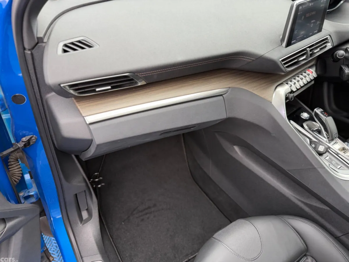 Peugeot 3008 SUV, Diesel, 2021, Blue