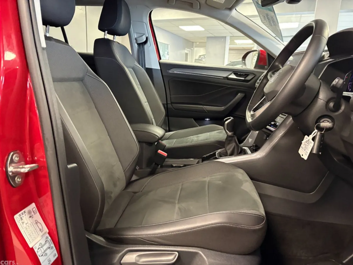 Volkswagen T-Roc SUV, Petrol, 2023, Red