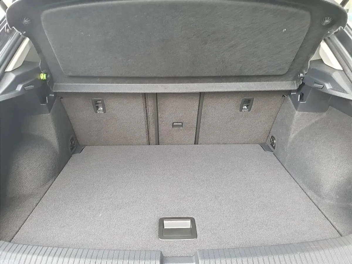 Volkswagen T-Roc ** DESIGN MODEL STUNNING CAR ** 1, Wexford