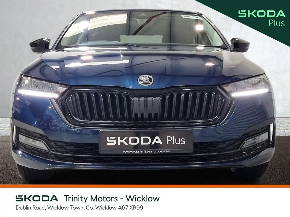 Skoda Octavia Saloon, Diesel, 2024, Blue