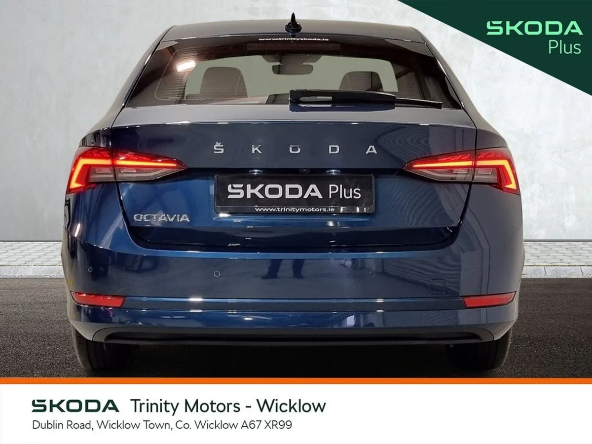 Skoda Octavia Saloon, Diesel, 2024, Blue