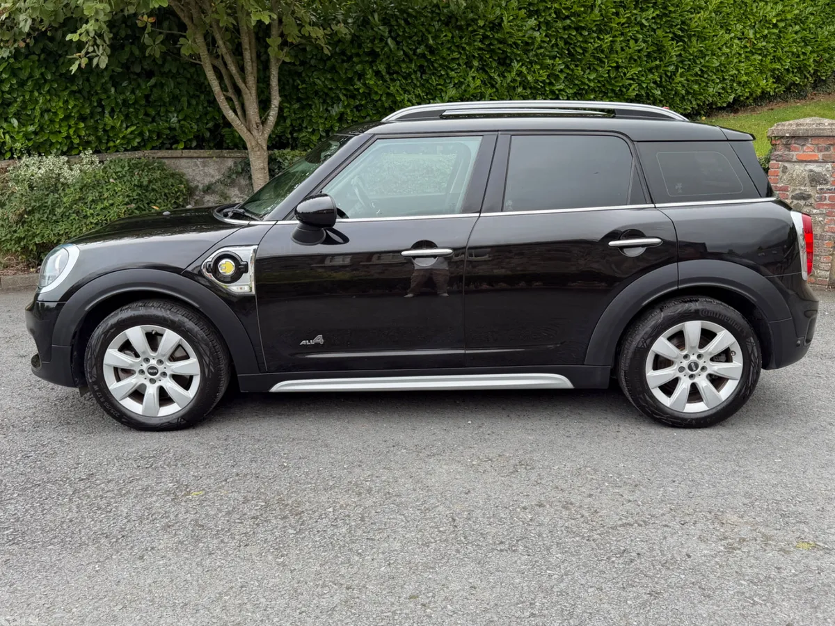Mini Countryman SUV, Petrol Hybrid, 2018, Black