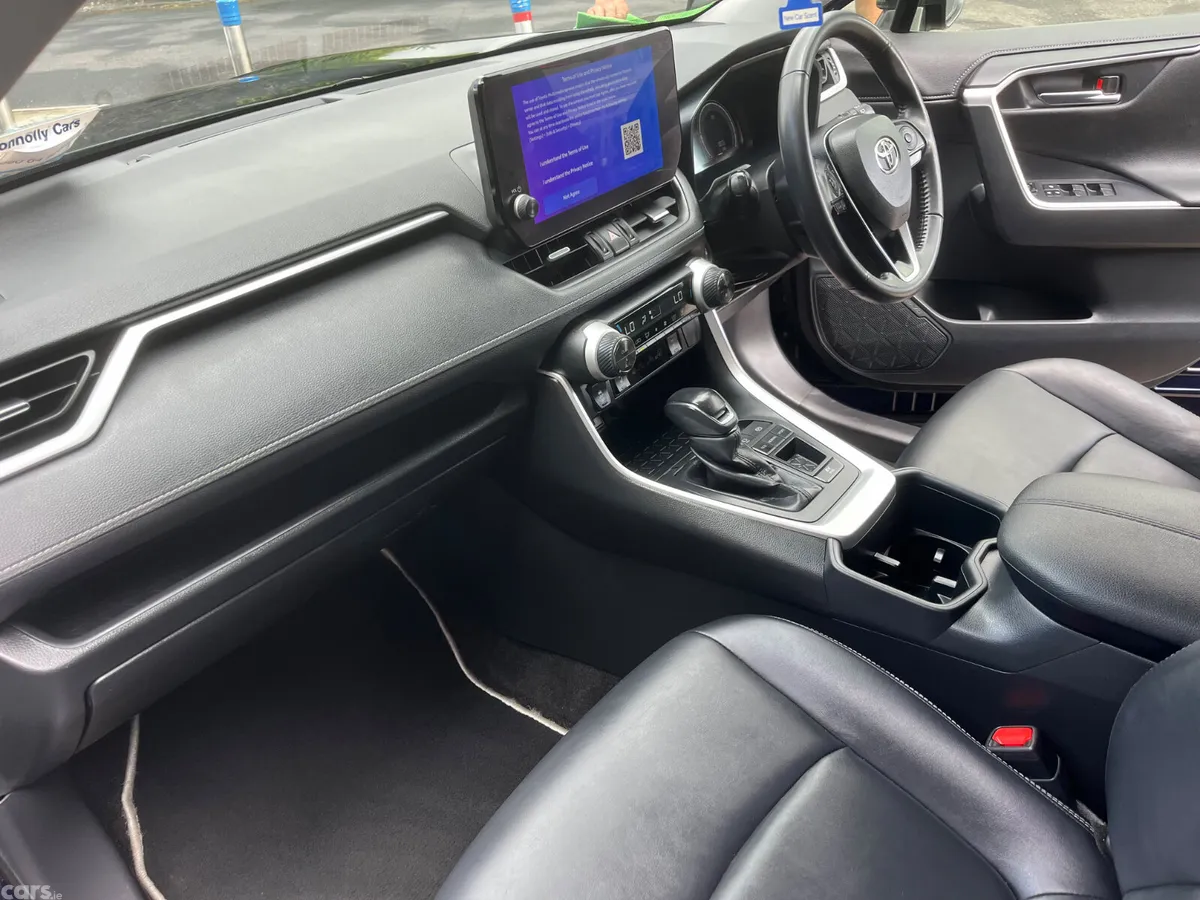 Toyota RAV4 SUV, Petrol Hybrid, 2023, Blue