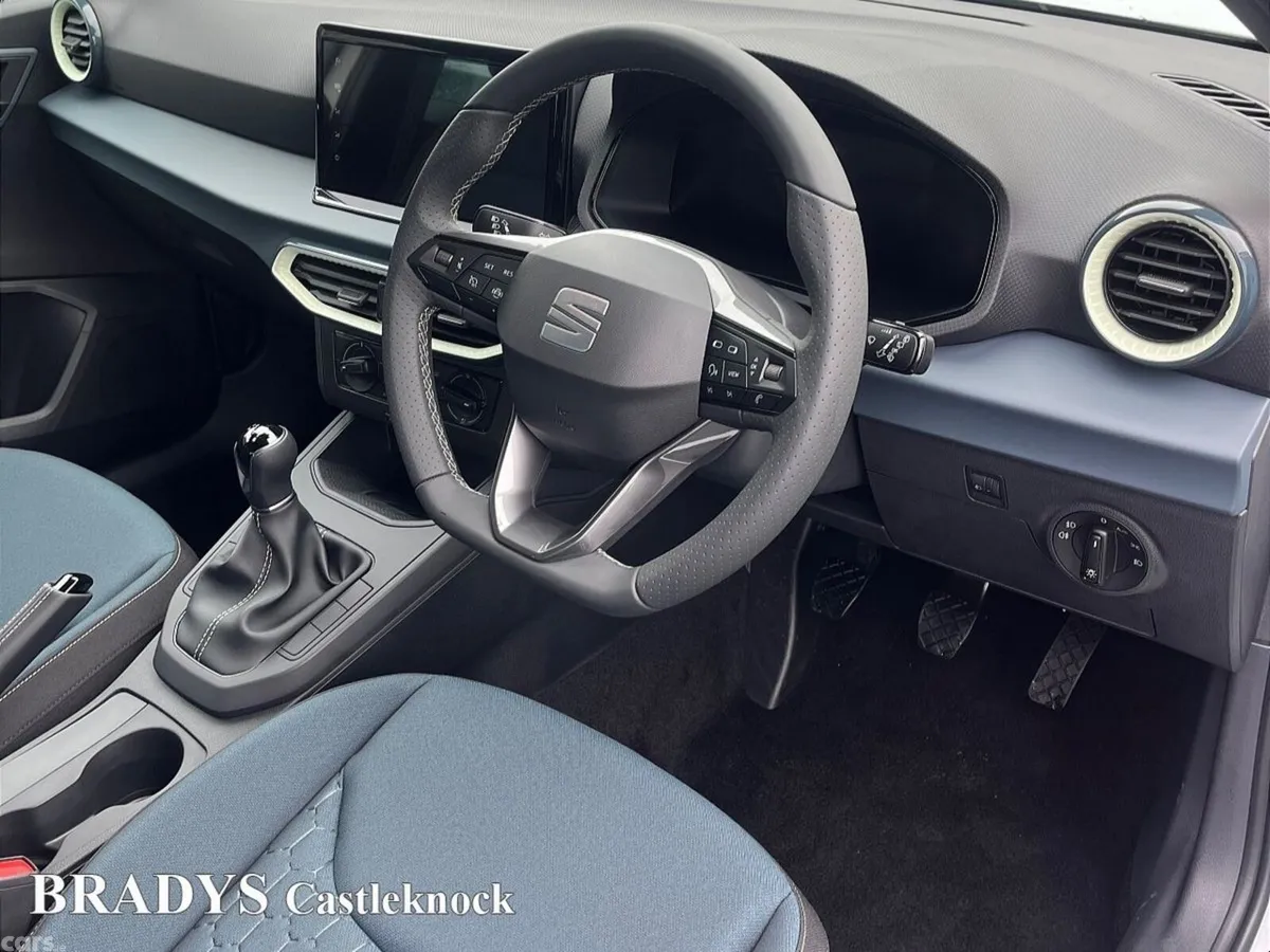 SEAT Arona SUV, Petrol, 2027, White