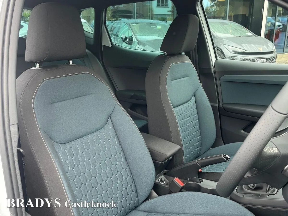 SEAT Arona SUV, Petrol, 2027, White