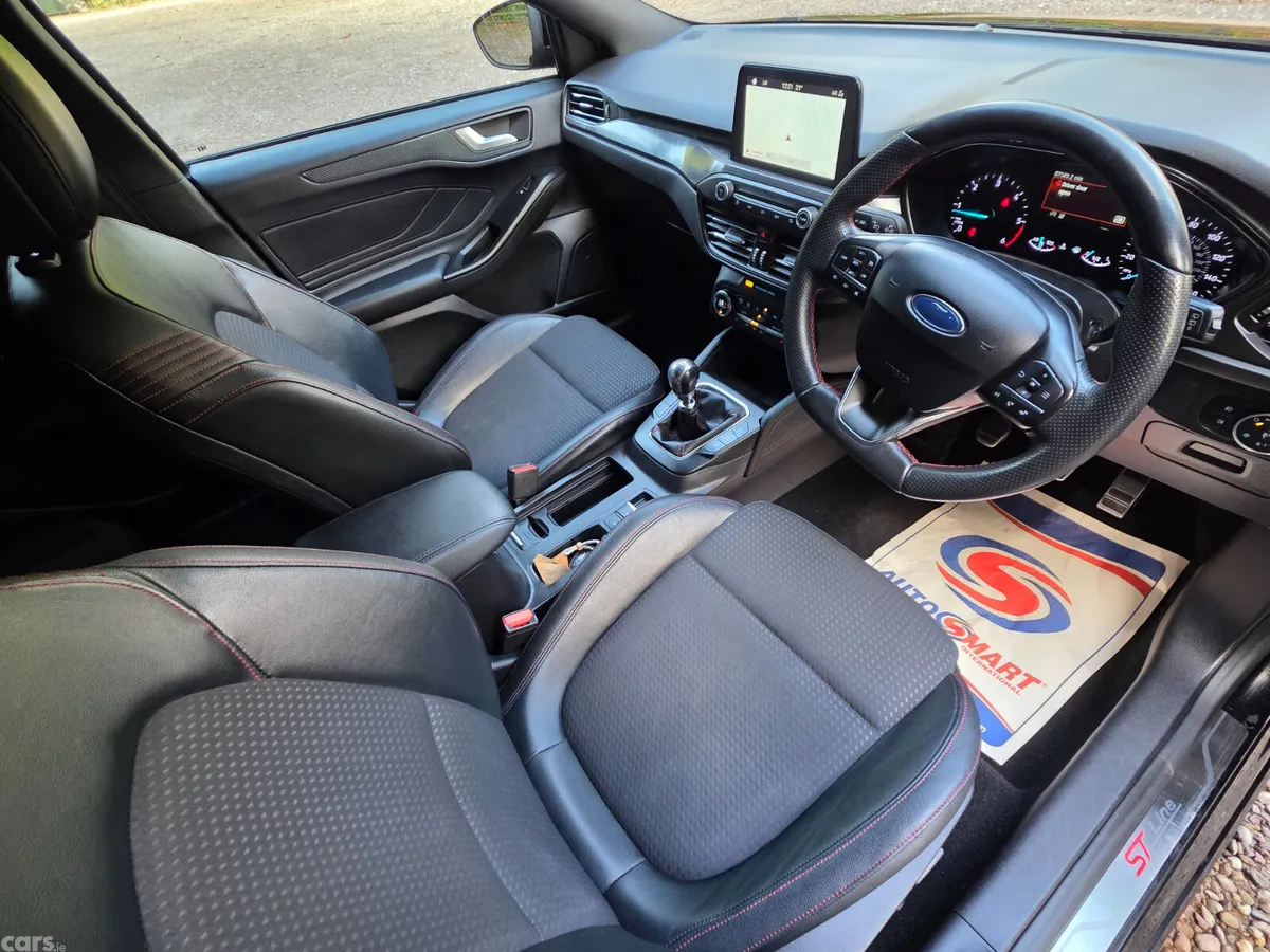 Ford Focus Hatchback, Diesel, 2019, Black