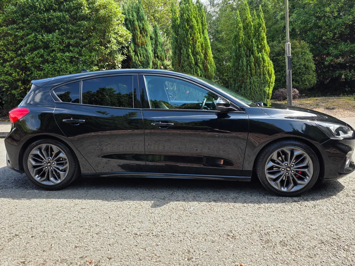 Ford Focus Hatchback, Diesel, 2019, Black