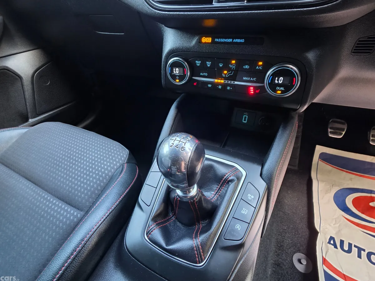 Ford Focus Hatchback, Diesel, 2019, Black