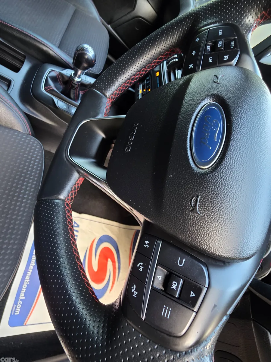 Ford Focus Hatchback, Diesel, 2019, Black
