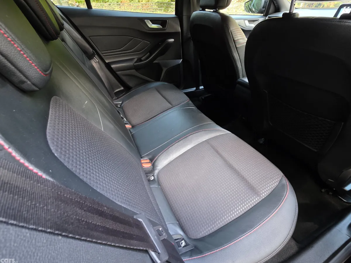 Ford Focus Hatchback, Diesel, 2019, Black