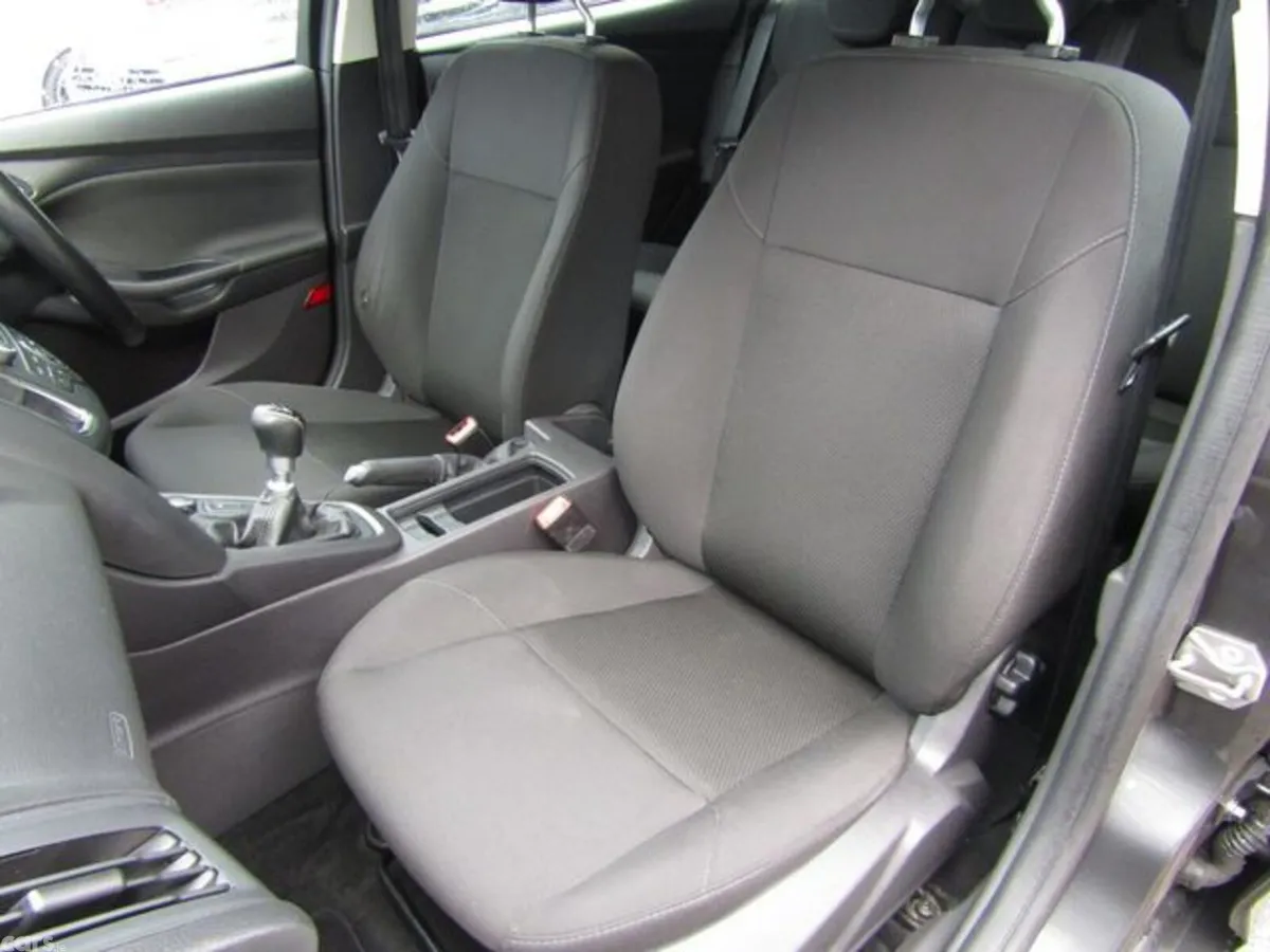 Ford Focus Hatchback, Diesel, 2016, Grey