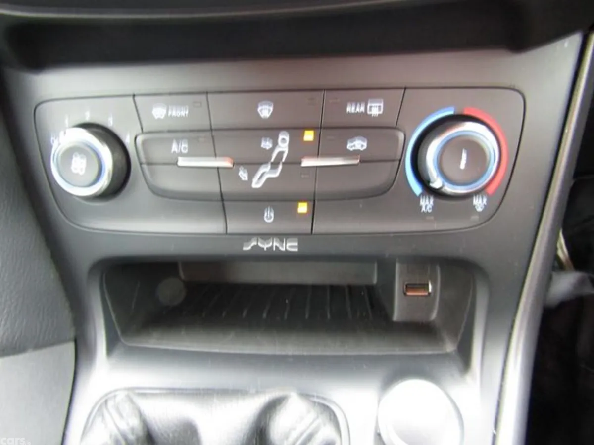 Ford Focus Hatchback, Diesel, 2016, Grey