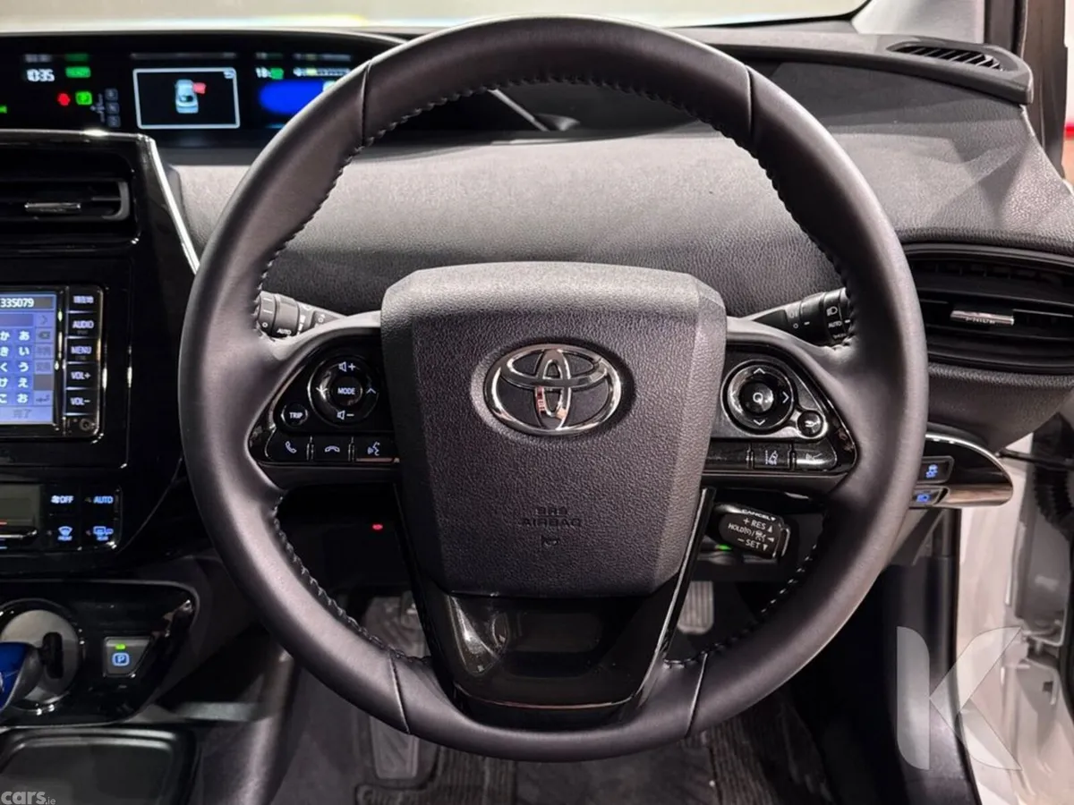 Toyota Prius Hatchback, Petrol Hybrid, 2022, White