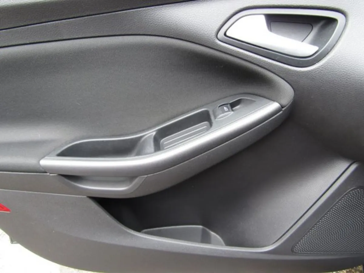 Ford Focus Hatchback, Diesel, 2016, Grey