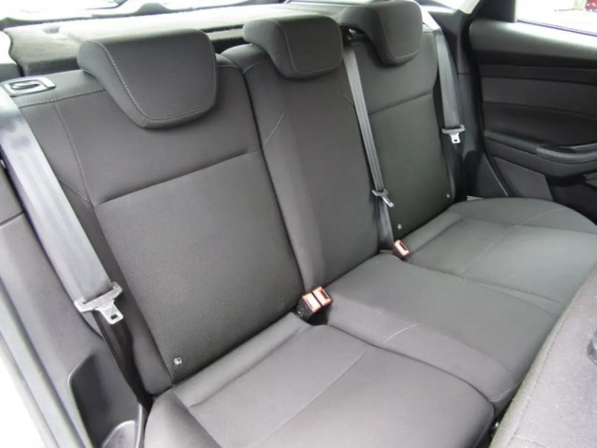 Ford Focus Hatchback, Diesel, 2016, Grey