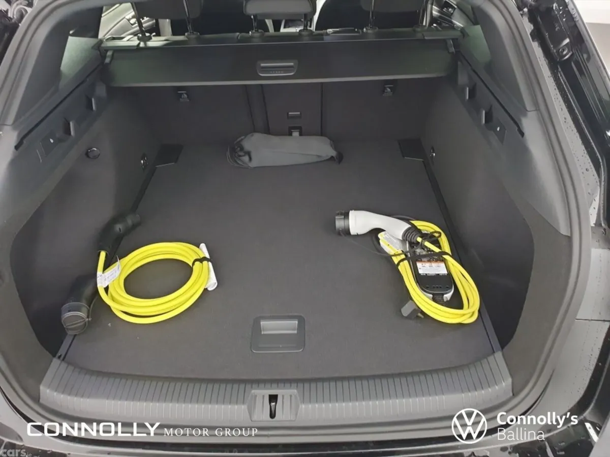 Volkswagen ID.7 Estate, Electric, 2027, Black