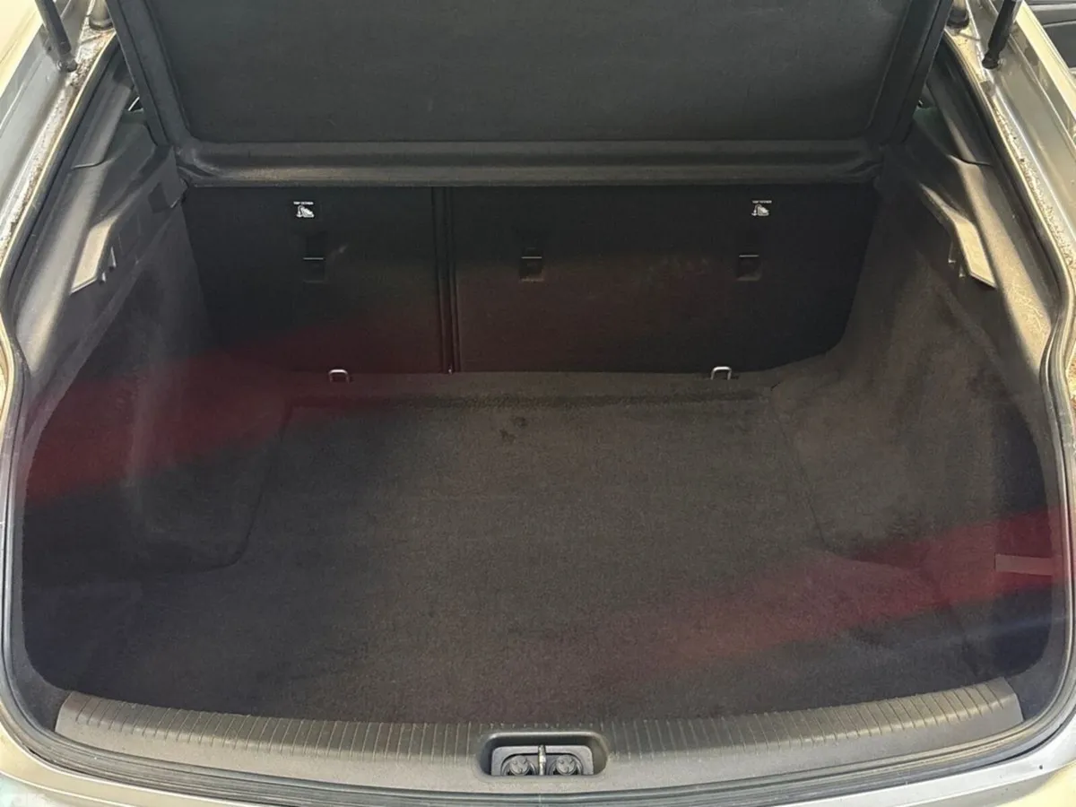 Opel Insignia Hatchback, Diesel, 2022, Grey