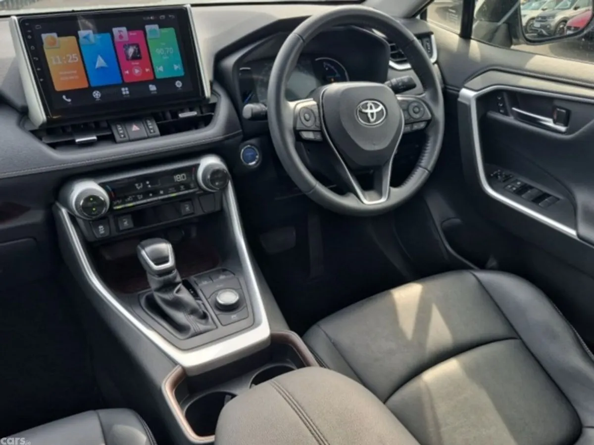 Toyota RAV4 SUV, Petrol Hybrid, 2021, White
