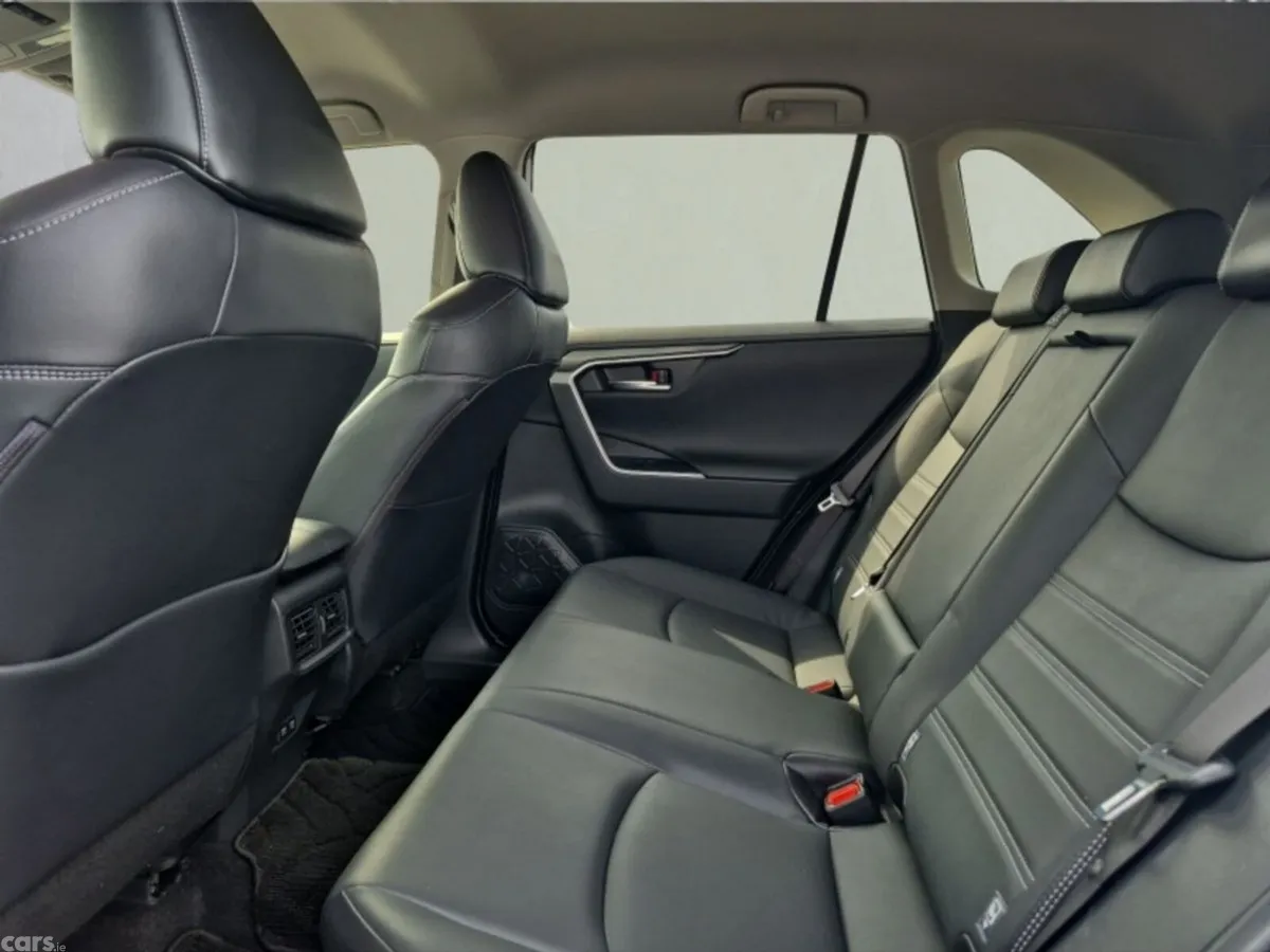 Toyota RAV4 SUV, Petrol Hybrid, 2021, White