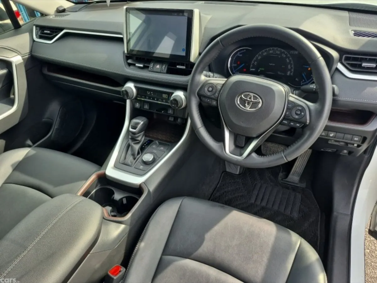 Toyota RAV4 SUV, Petrol Hybrid, 2021, White