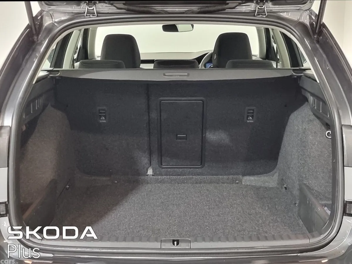 Skoda Octavia Estate, Diesel, 2026, Grey