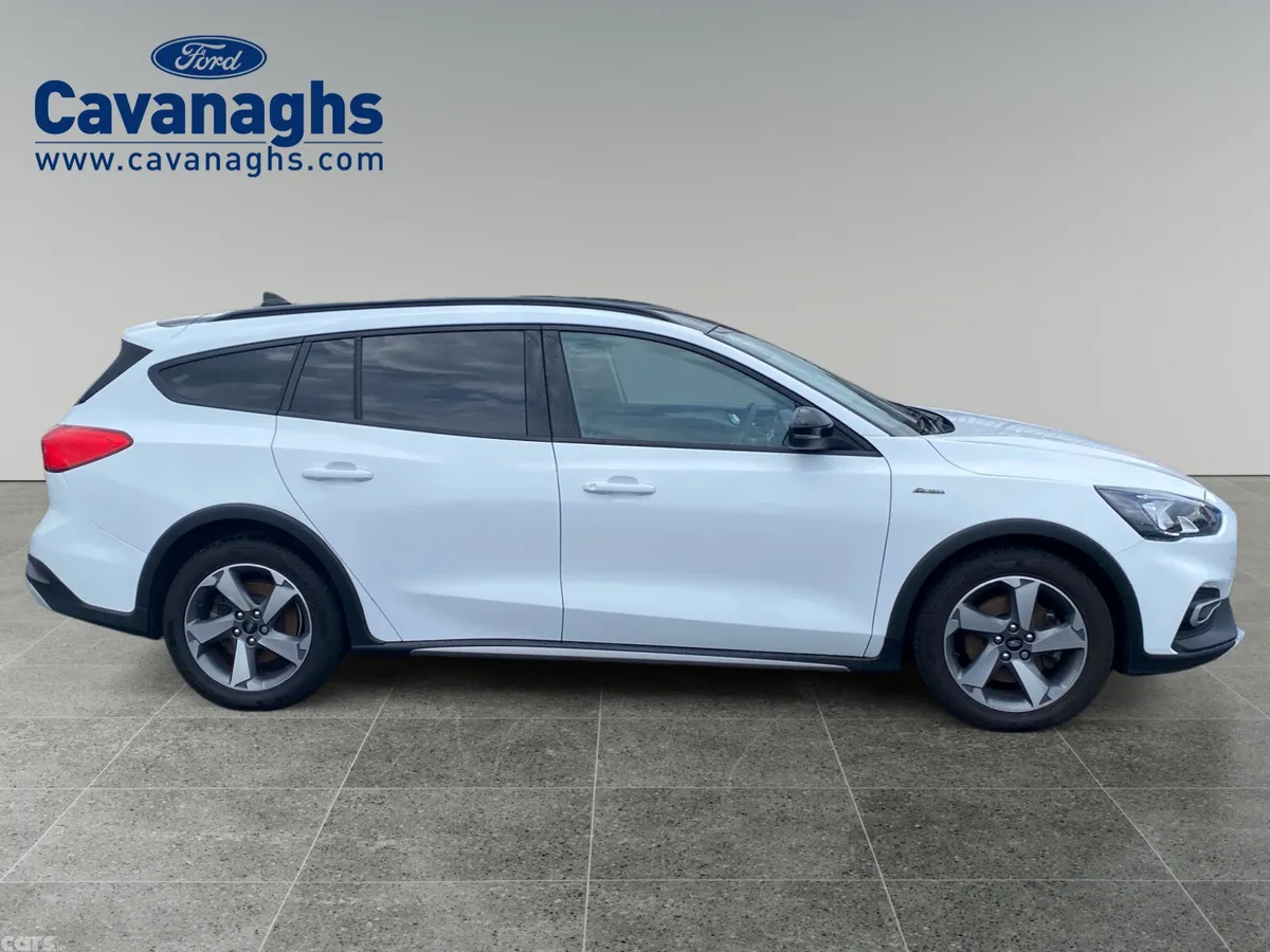 Ford Focus Estate, Petrol, 2020, White