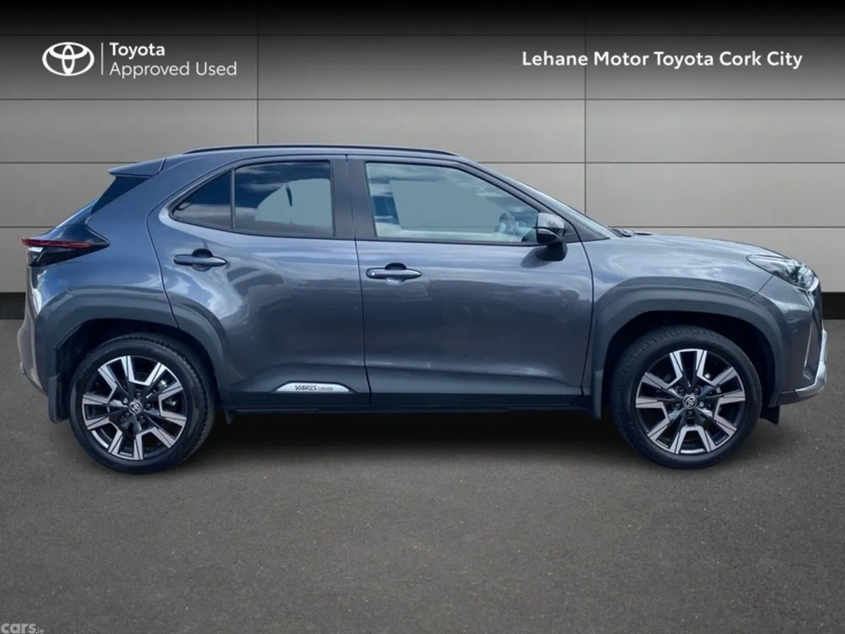 Toyota Yaris Cross SUV, Petrol Hybrid, 2025, Grey