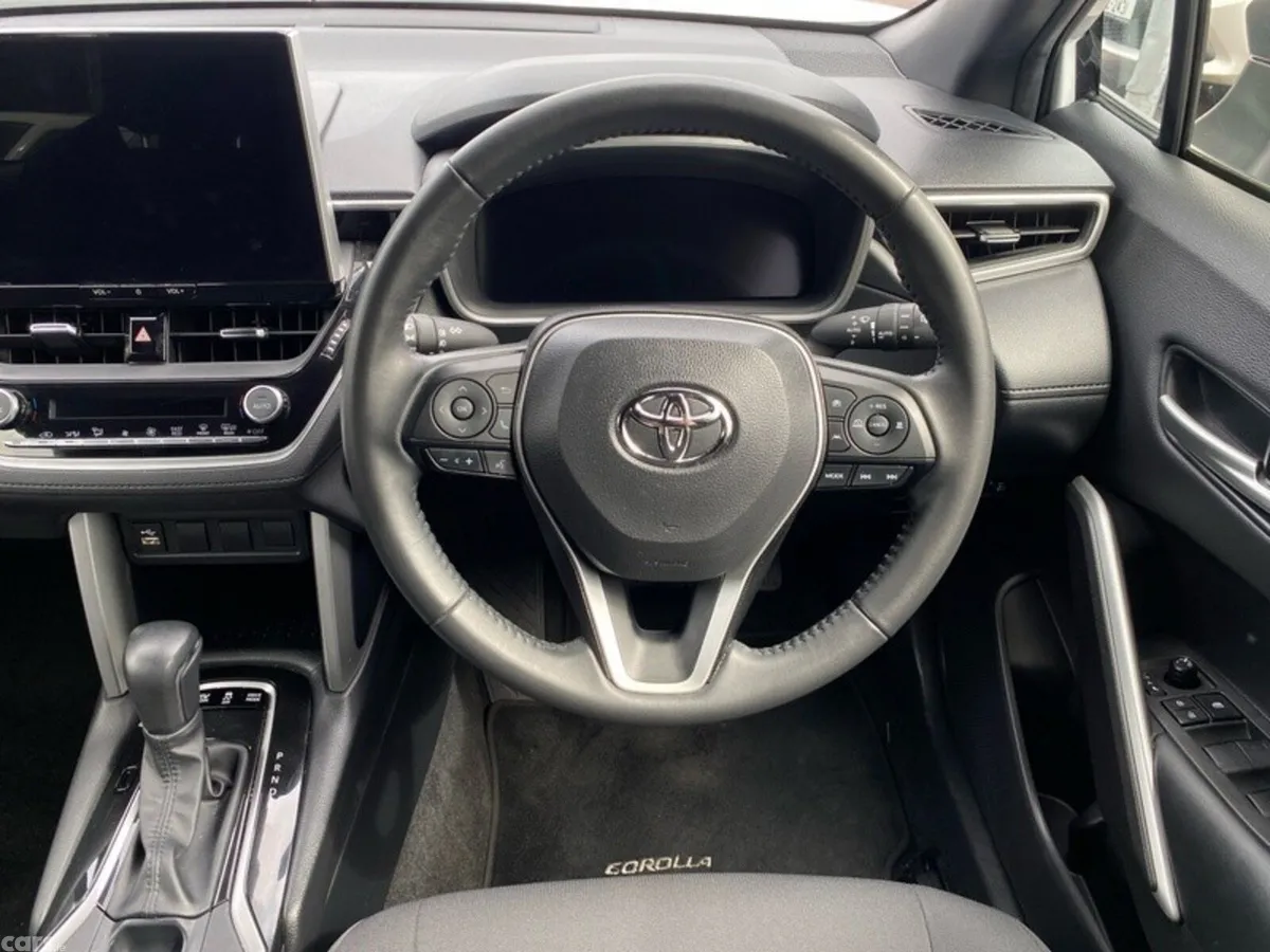 Toyota Corolla Cross SUV, Petrol Hybrid, 2023, White