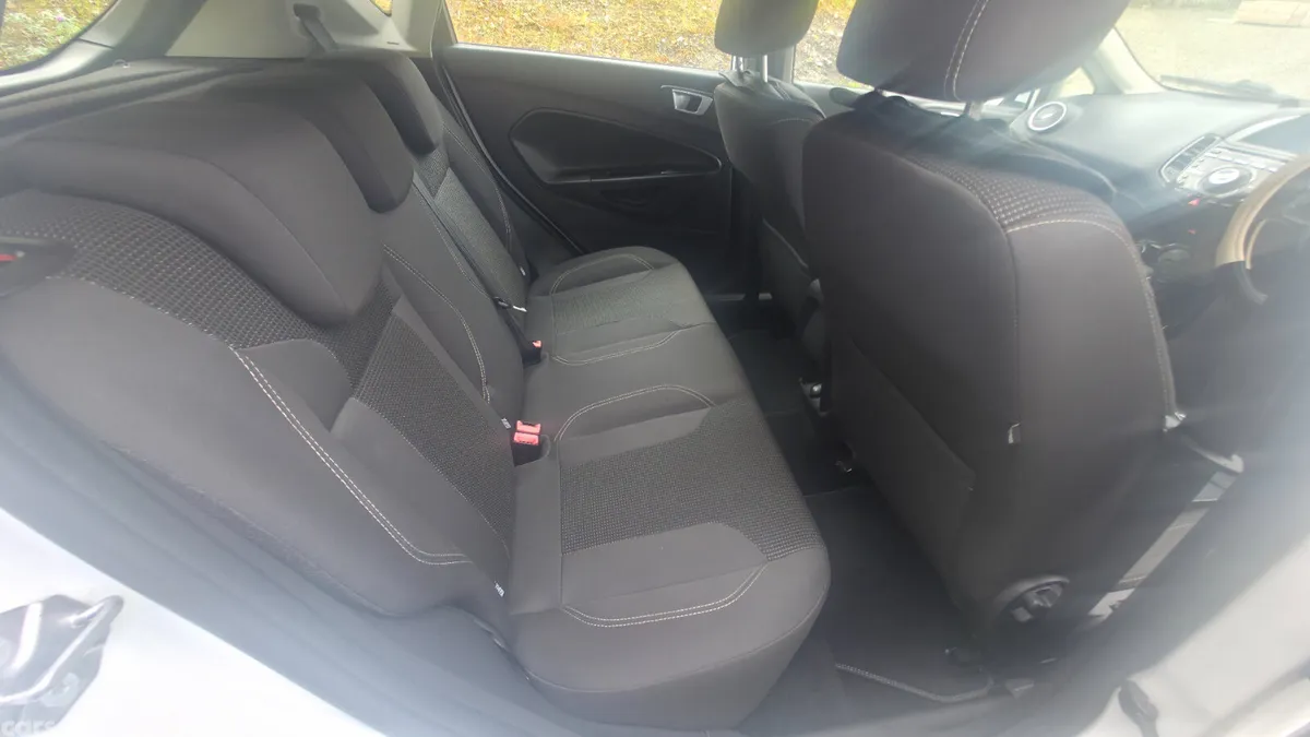 Ford Fiesta Hatchback, Petrol, 2016, White
