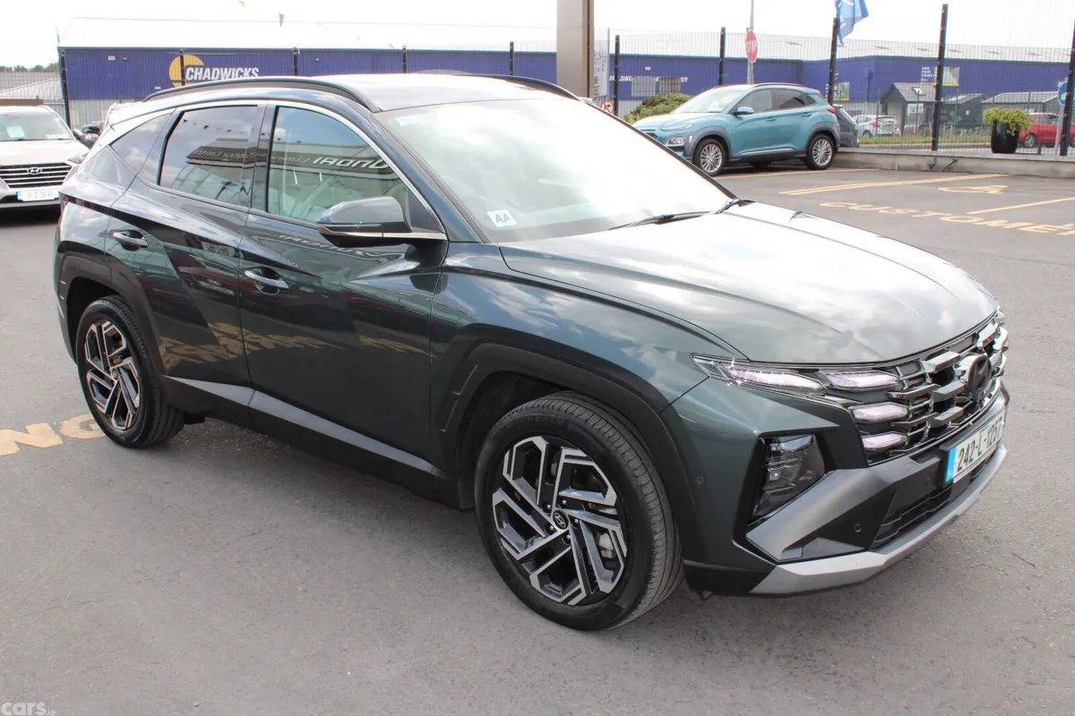 Hyundai Tucson SUV, Petrol Hybrid, 2024, Green