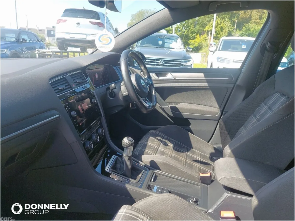 Volkswagen Golf Hatchback, Diesel, 2018, Blue