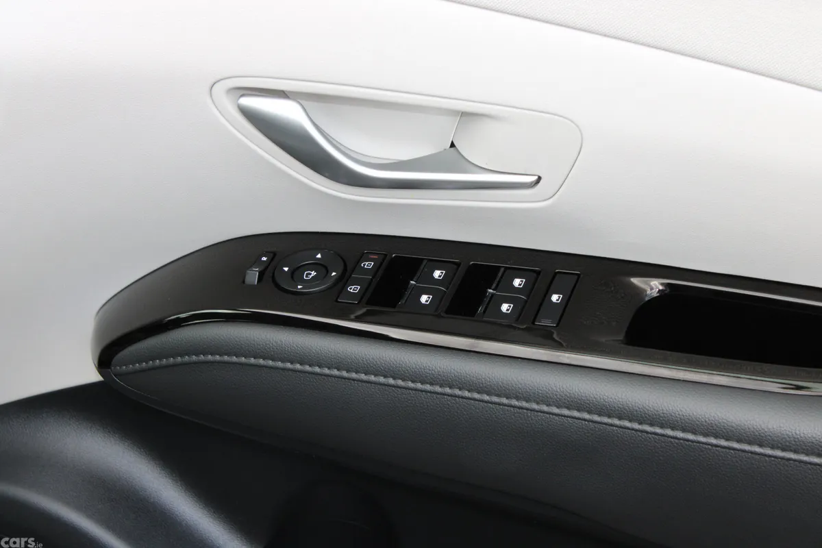 Hyundai Tucson SUV, Petrol Hybrid, 2024, Green