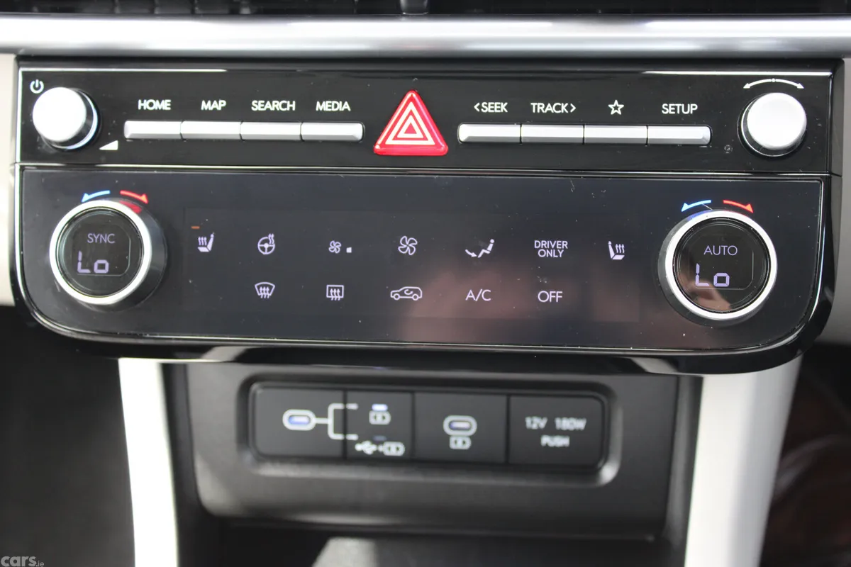 Hyundai Tucson SUV, Petrol Hybrid, 2024, Green