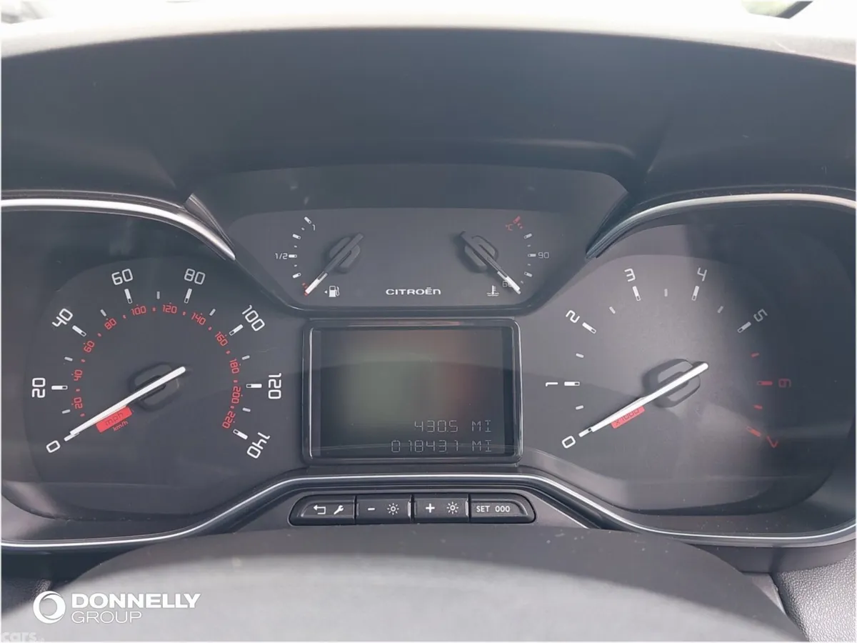 Citroen C3 Aircross Hatchback, Petrol, 2023, Grey