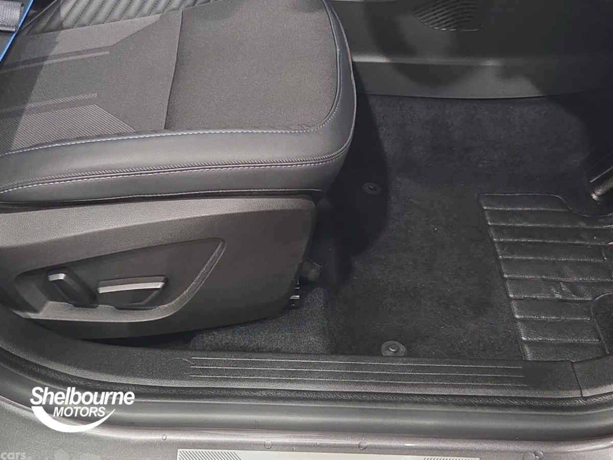 Renault Captur Hatchback, Petrol, 2026, Grey