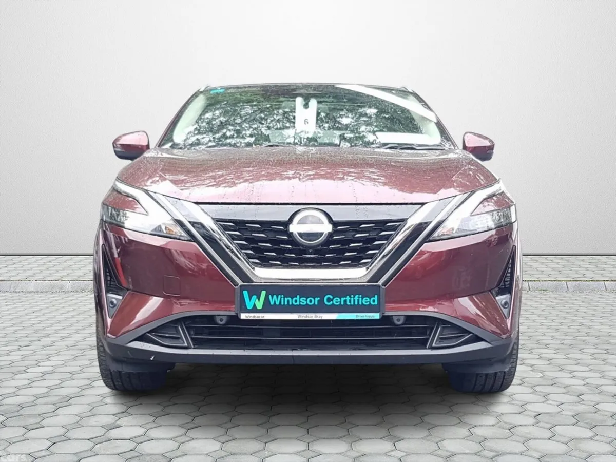 Nissan Qashqai MPV, Petrol Hybrid, 2023, Red