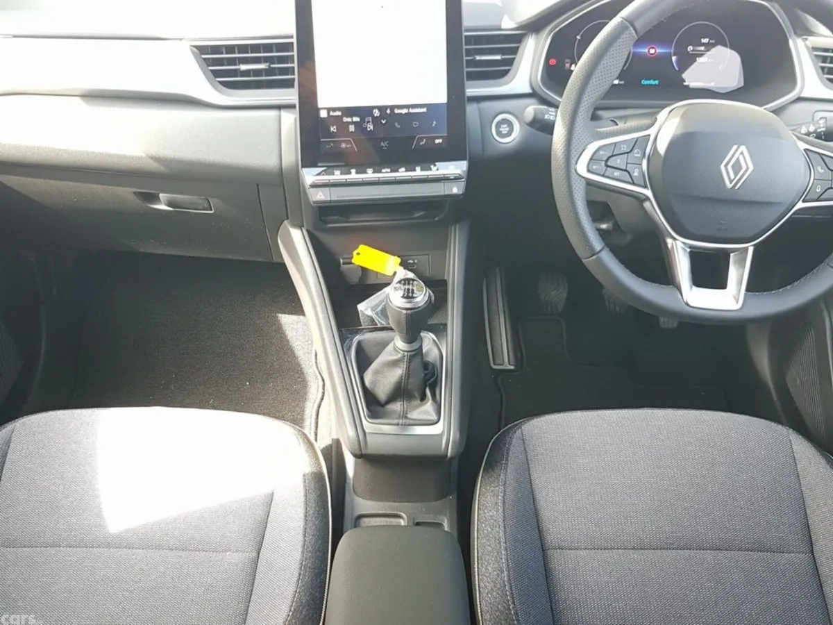 Renault Captur Hatchback, Petrol, 2026, Red