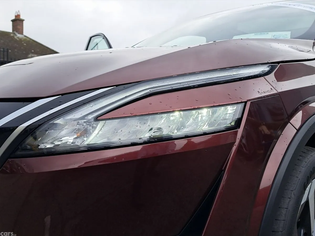 Nissan Qashqai SUV, Petrol Hybrid, 2024, Red
